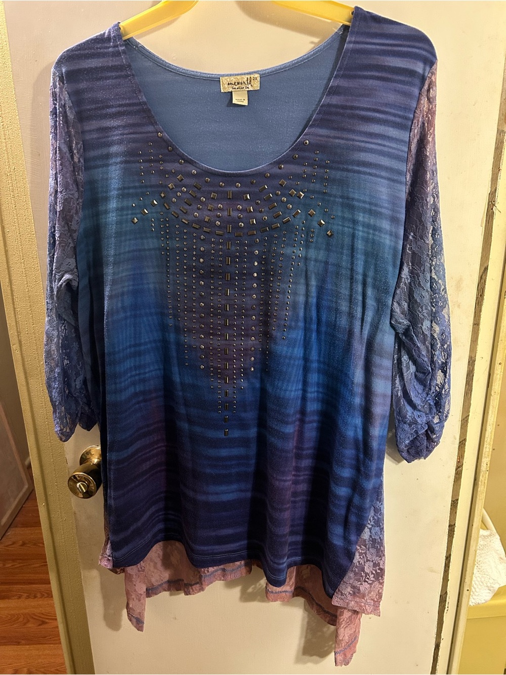 Oneworld Studded Lace-Sleeve Women's Top